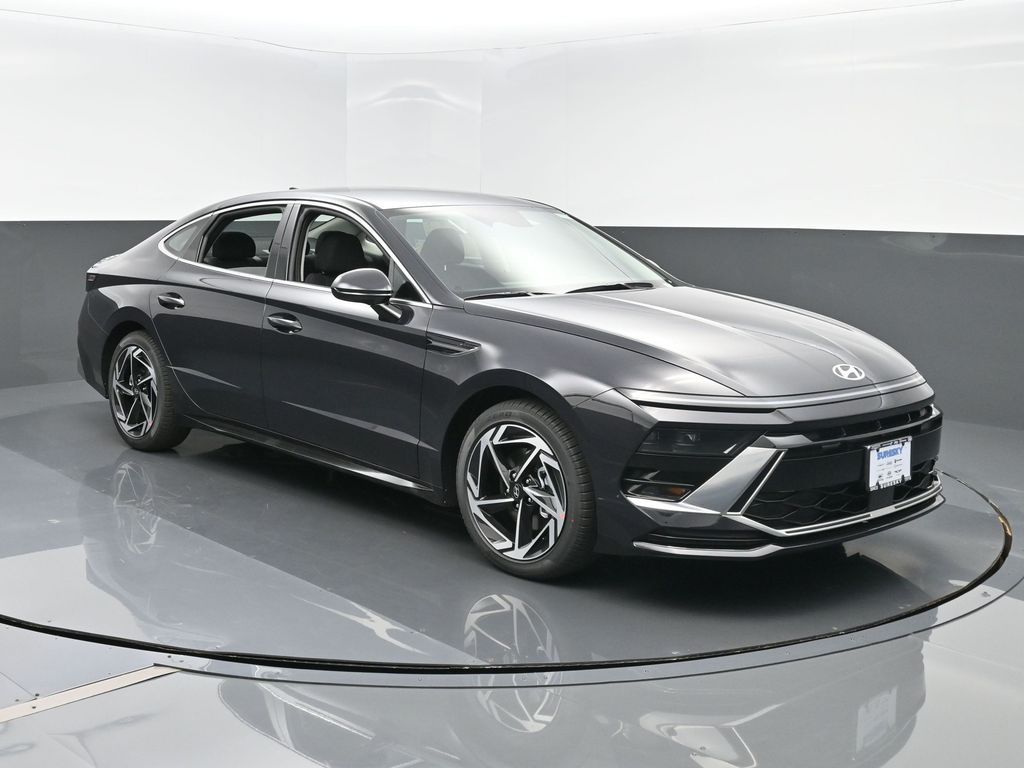 2026 Hyundai Sonata SEL's photo