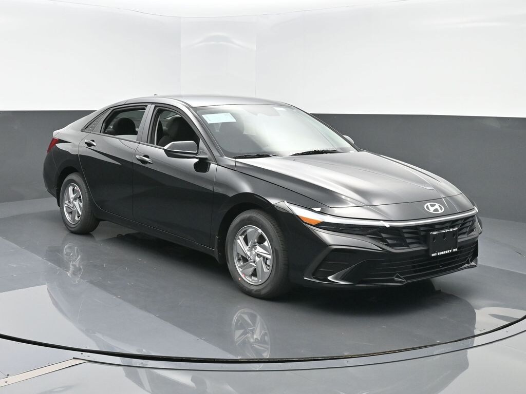 New 2026 Hyundai Elantra SE Sedan