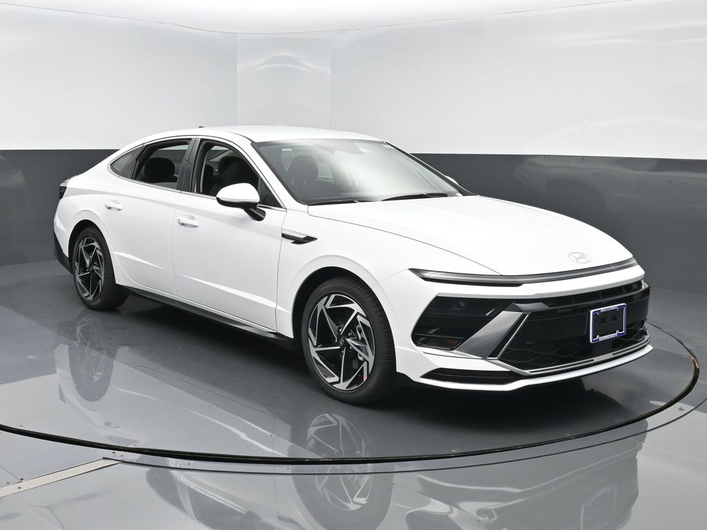 2026 Hyundai Sonata SEL's photo