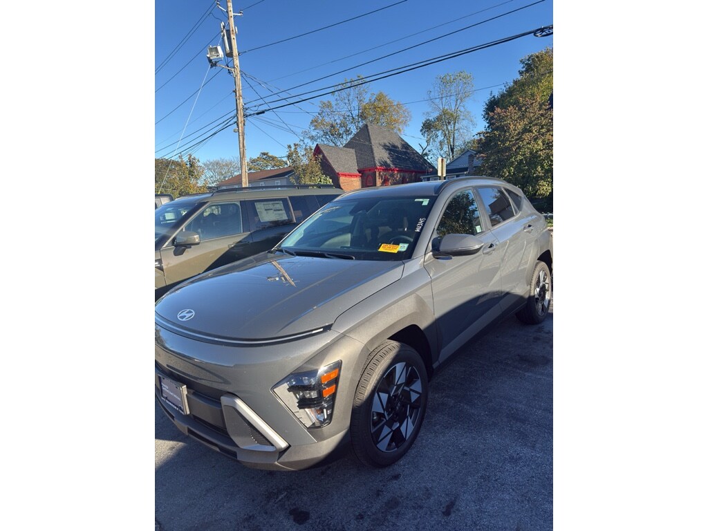 2024 Hyundai Kona SEL photo 2