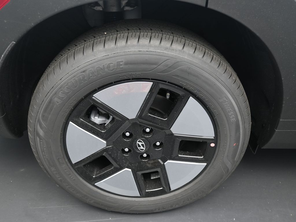 2026 Hyundai Santa Fe SE photo 2