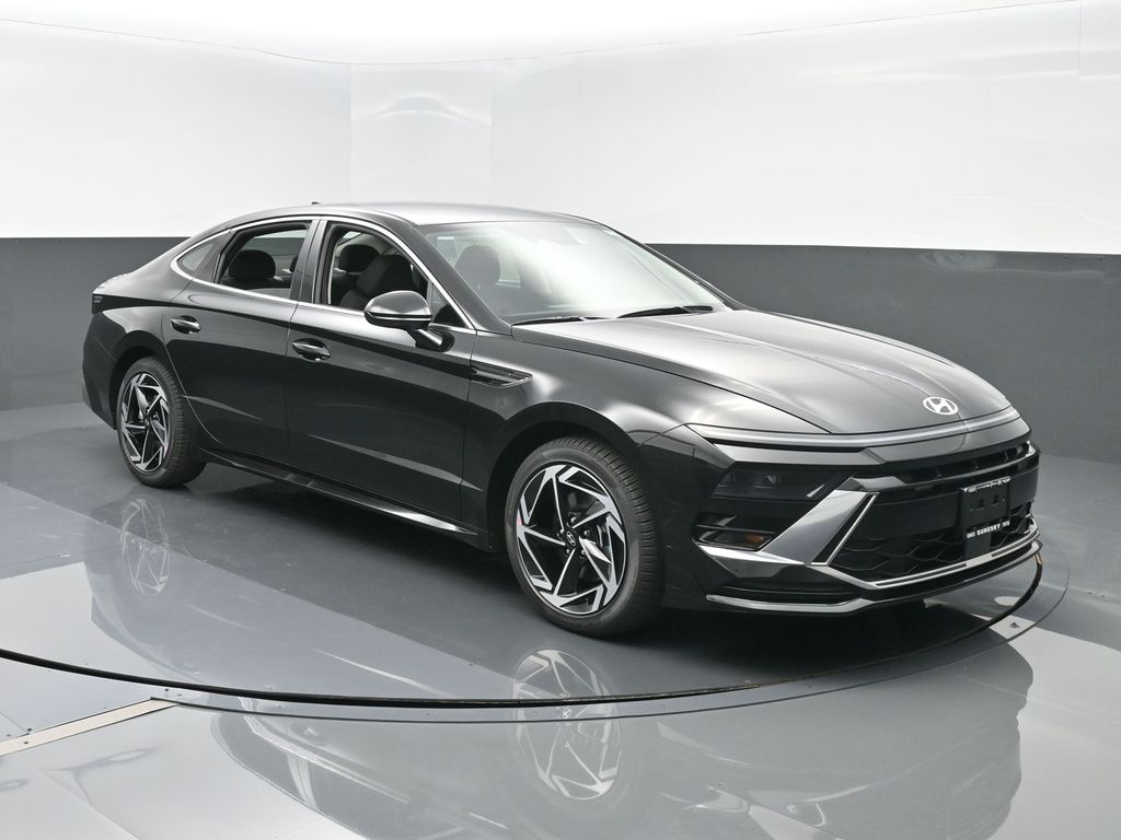 2026 Hyundai Sonata SEL's photo