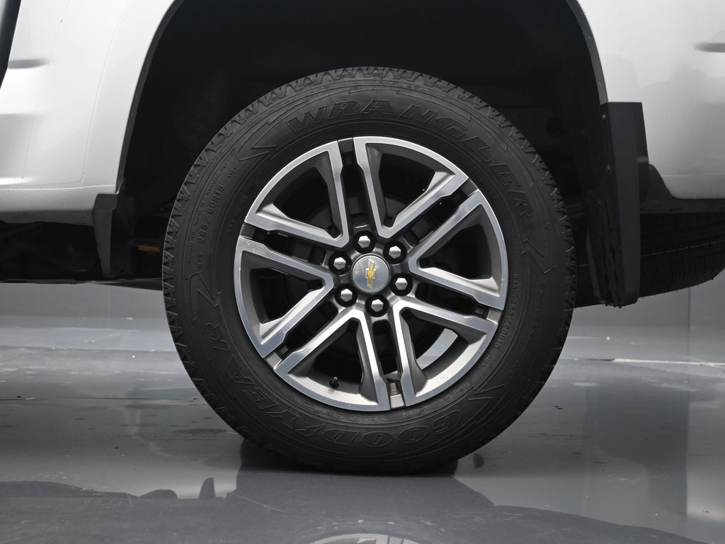 2019 Chevrolet Colorado Work Truck photo 2