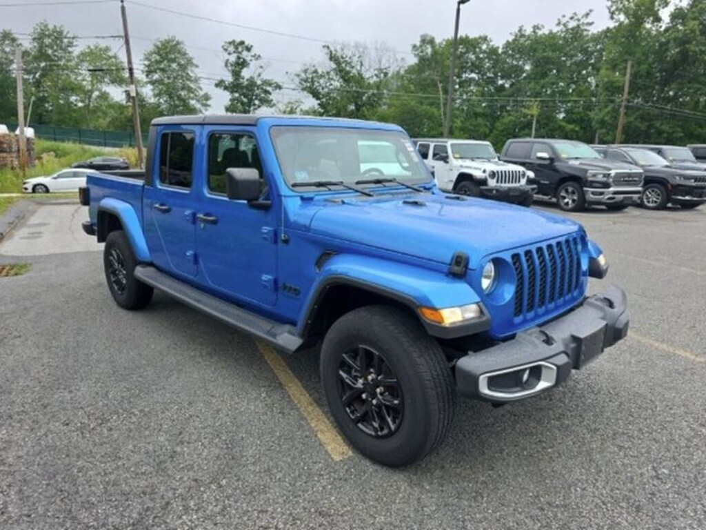 Used 2023 Jeep Gladiator Sport S Crew Cab