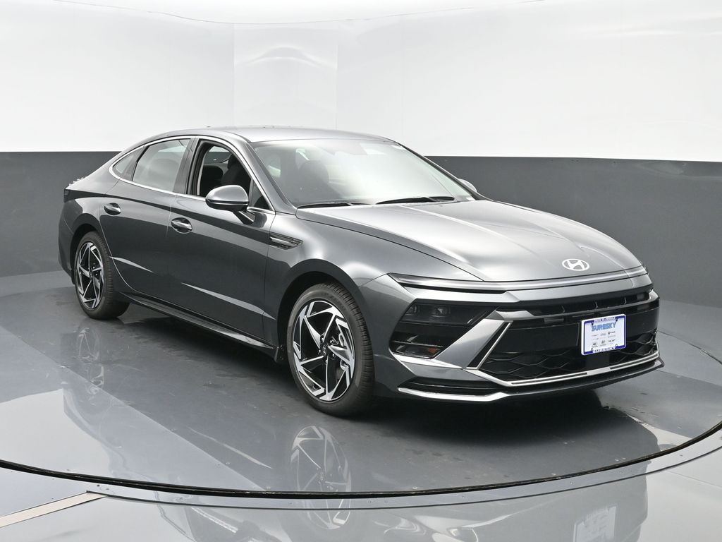 2026 Hyundai Sonata SEL's photo