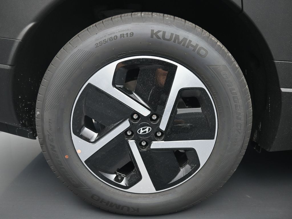 2026 Hyundai Ioniq SE photo 2