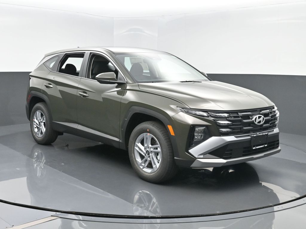 2026 Hyundai Tucson SE's photo