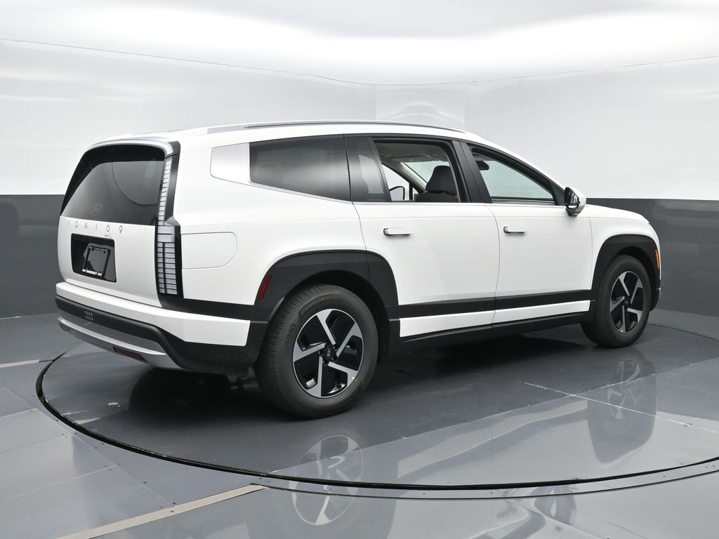 2026 Hyundai IONIQ 9 S - Photo 16