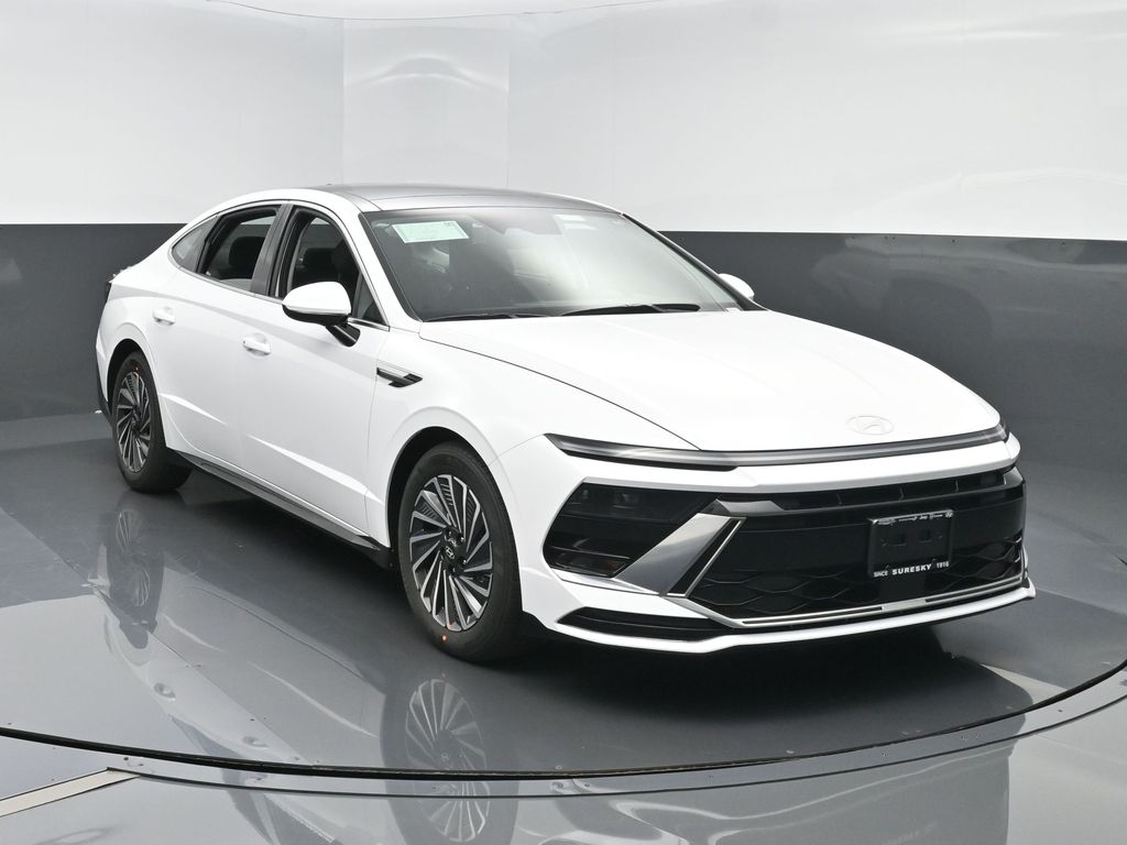 2026 Hyundai Sonata Hybrid SEL's photo