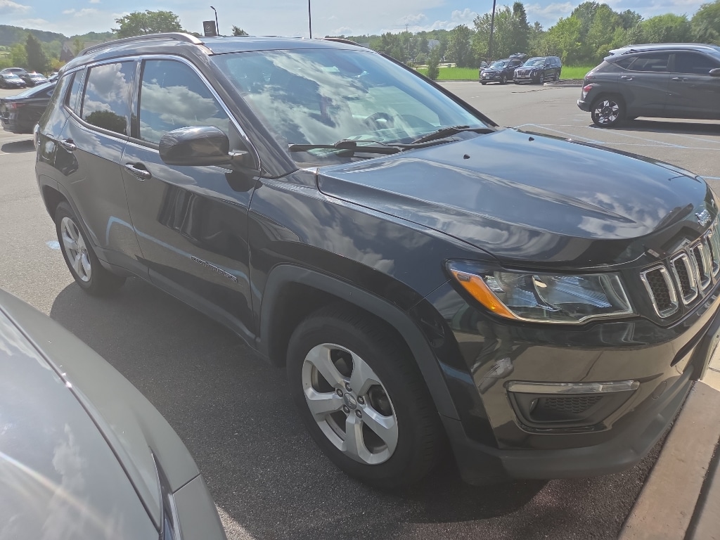 Used 2019 Jeep Compass Latitude with VIN 3C4NJDBBXKT594000 for sale in Goshen, NY