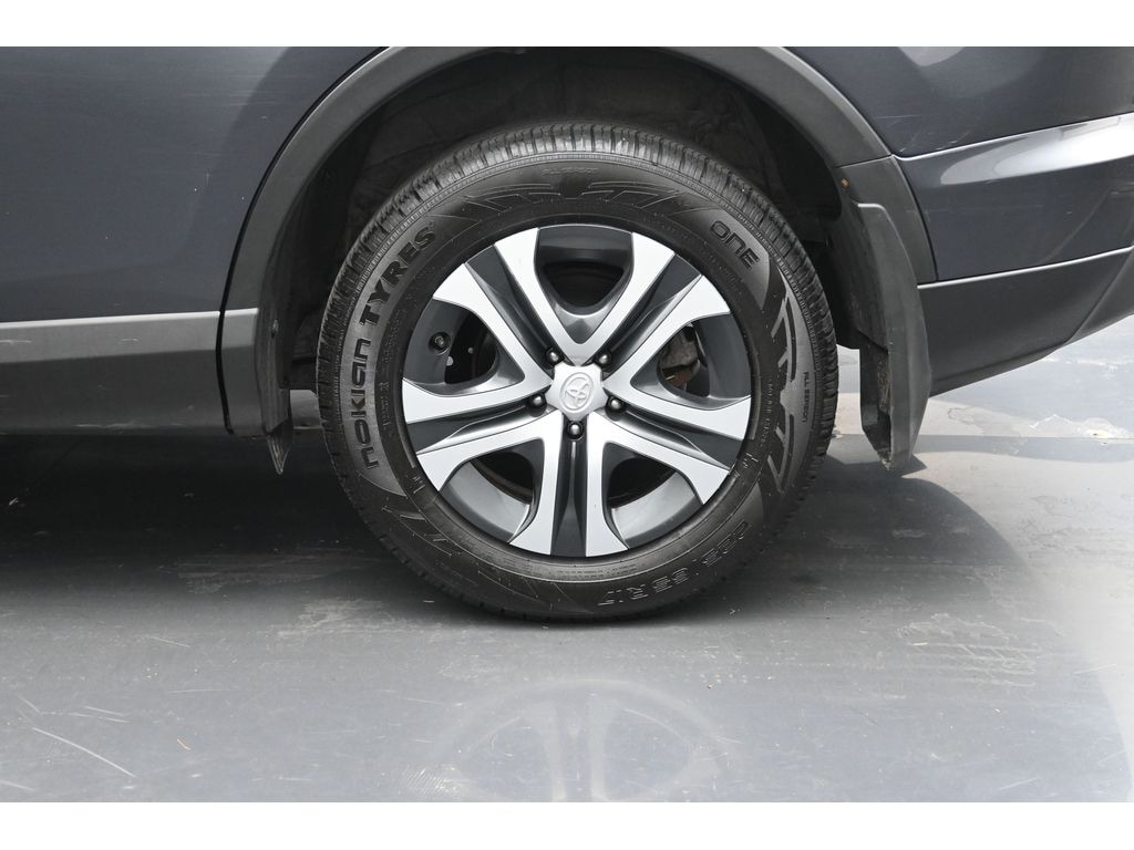 Used 2018 Toyota RAV4 LE Sport Utility
