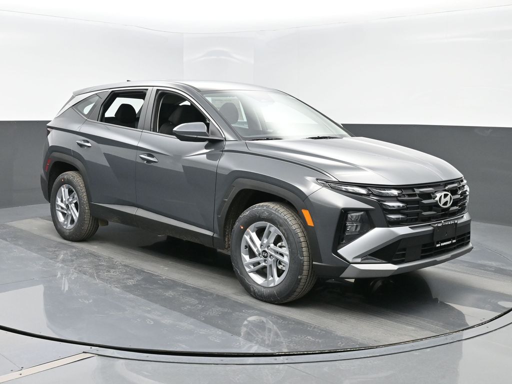 2026 Hyundai Tucson SE's photo