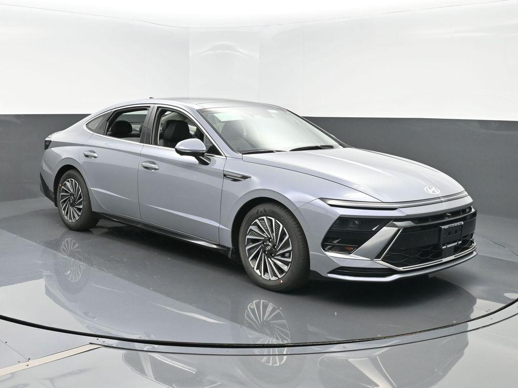 2026 Hyundai Sonata Hybrid Limited's photo