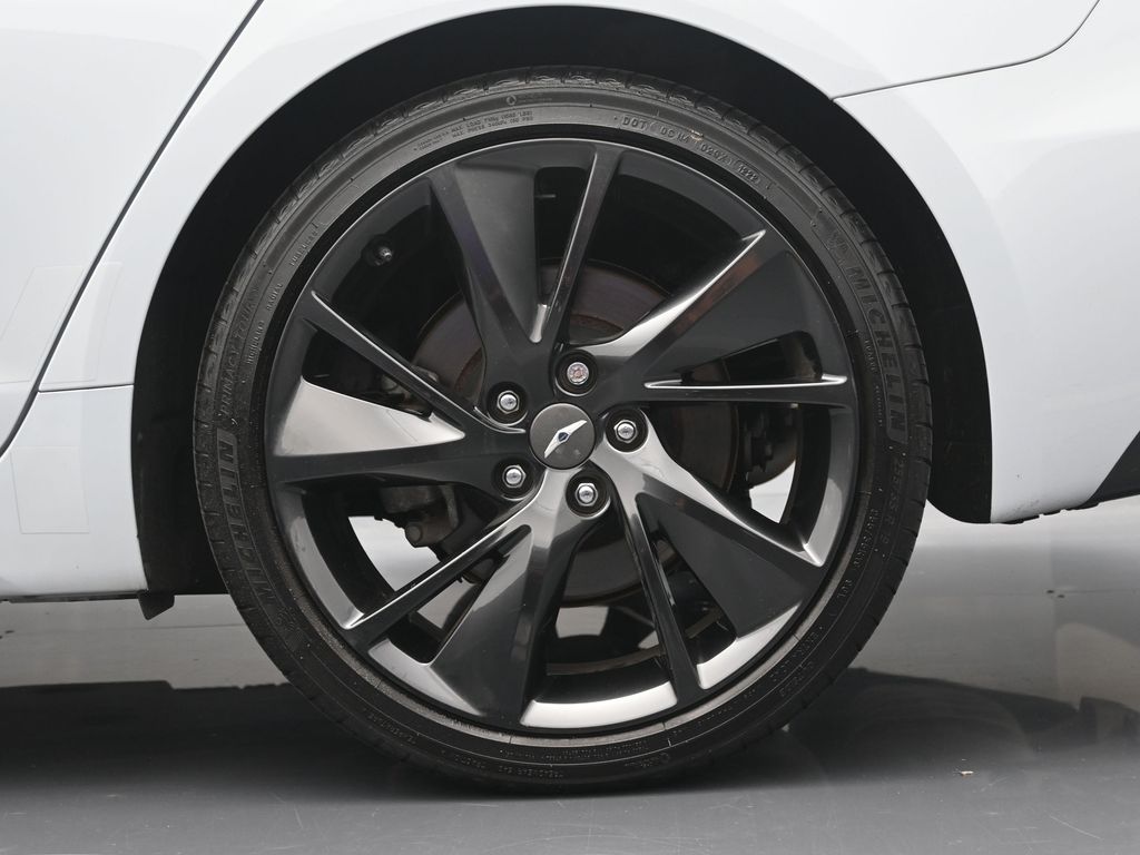 2023 Genesis G70 2.0T photo 2