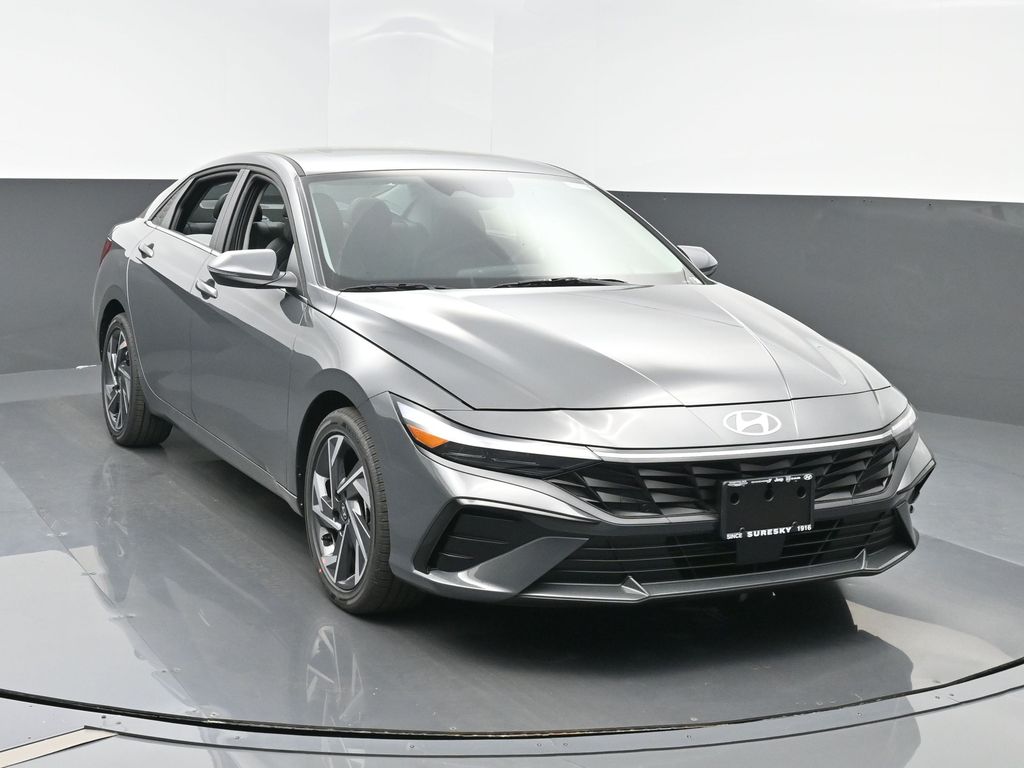 2026 Hyundai Elantra 2.0 Limited IVT's photo
