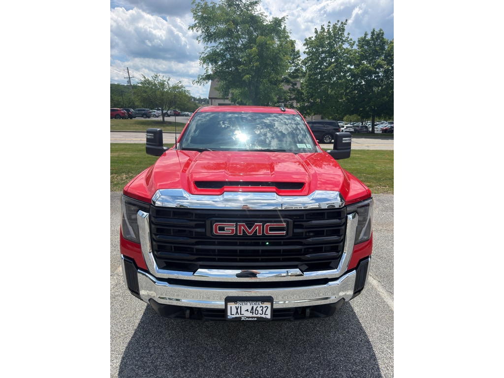 2024 GMC Sierra 4WD Crew Cab Standard Box Pro's photo