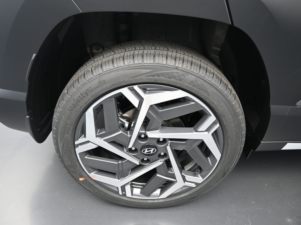 2026 Hyundai Kona SEL photo 2