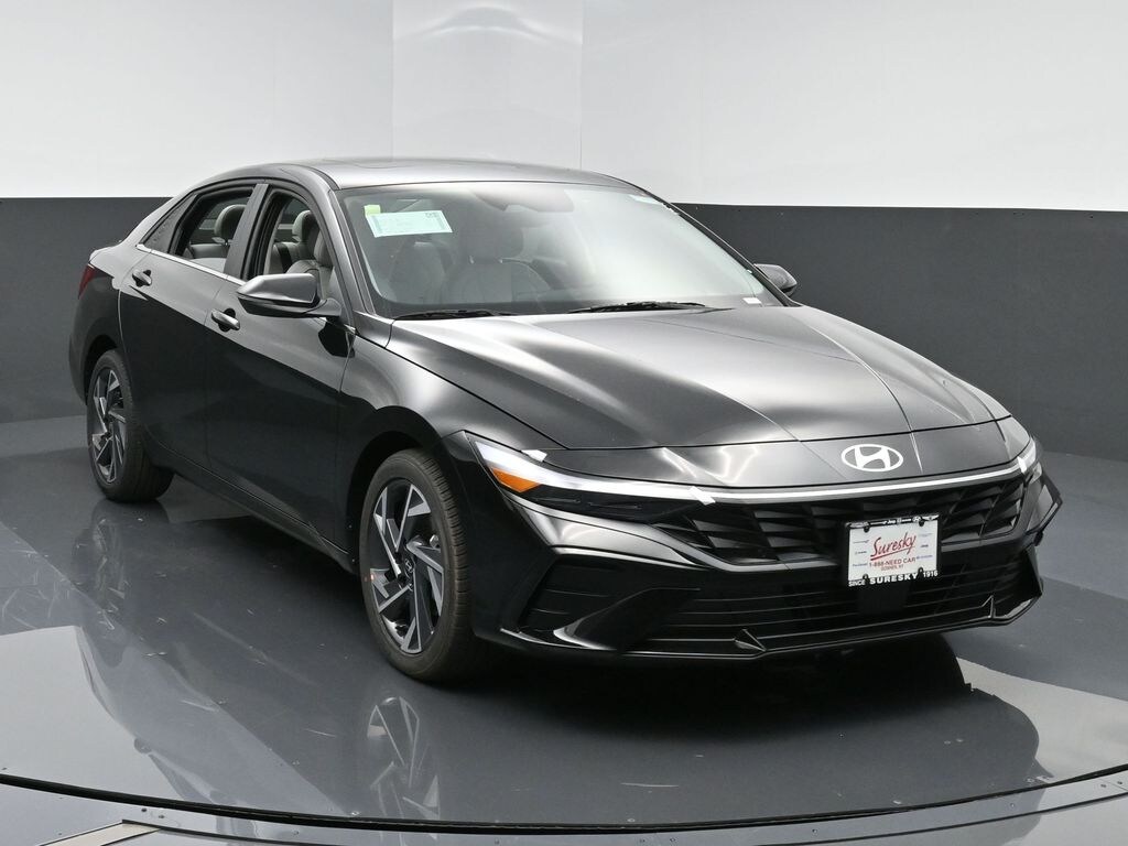 Used 2025 Hyundai Elantra Limited Sedan