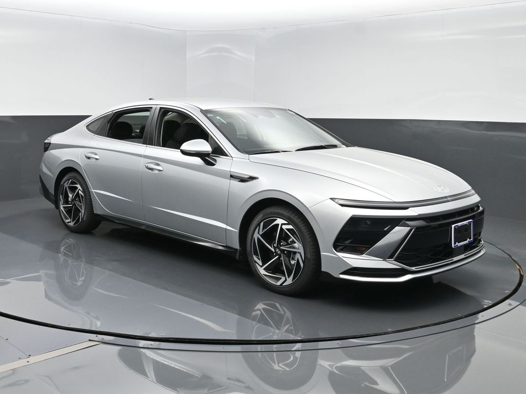 2026 Hyundai Sonata SEL's photo