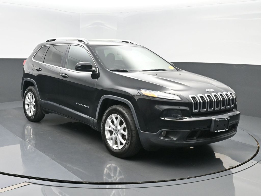2018 Jeep Cherokee Latitude Plus 4X4's photo