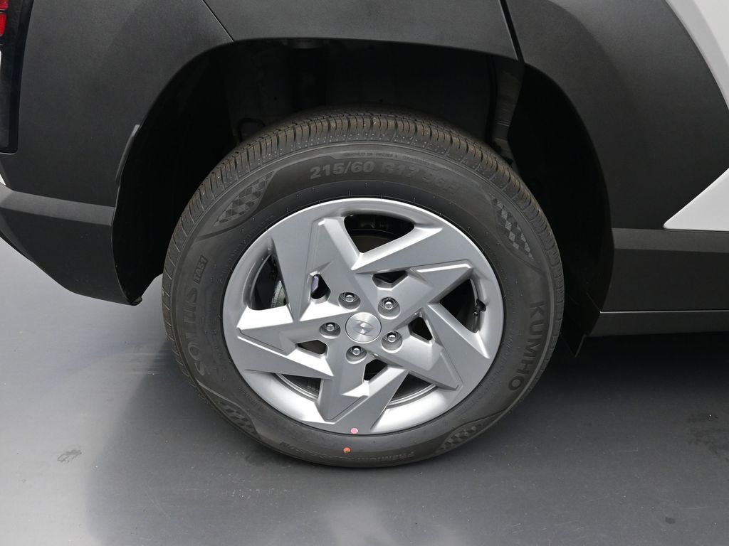 2026 Hyundai Kona SE photo 2