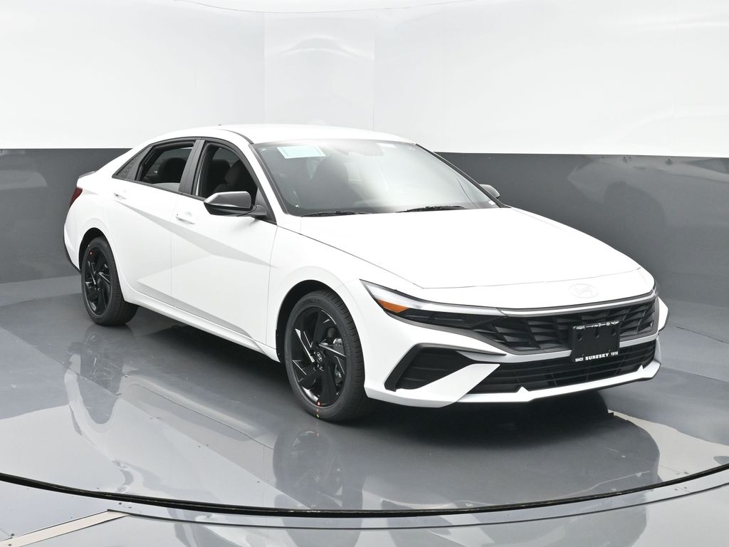 2026 Hyundai Elantra SEL's photo