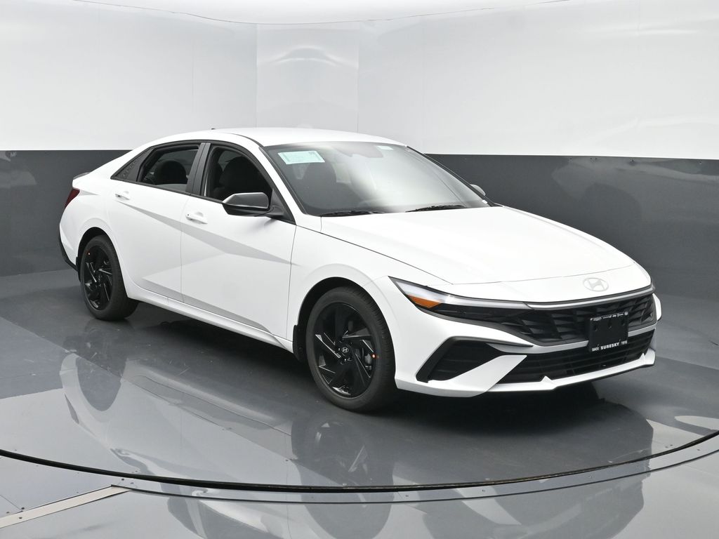 2026 Hyundai Elantra SEL's photo