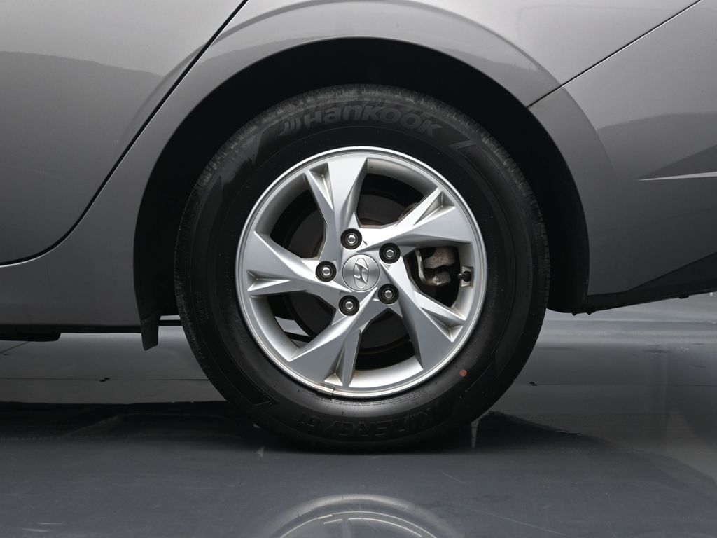 Used 2021 Hyundai Elantra SE with VIN KMHLL4AG8MU069987 for sale in Goshen, NY