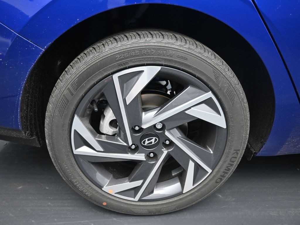 Used 2025 Hyundai Elantra SEL Sport Sedan
