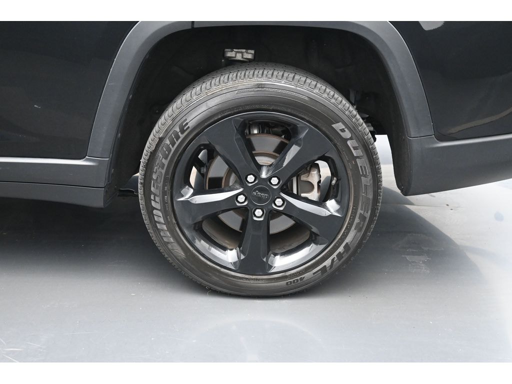 Used 2023 Jeep Grand Cherokee L Altitude X Sport Utility