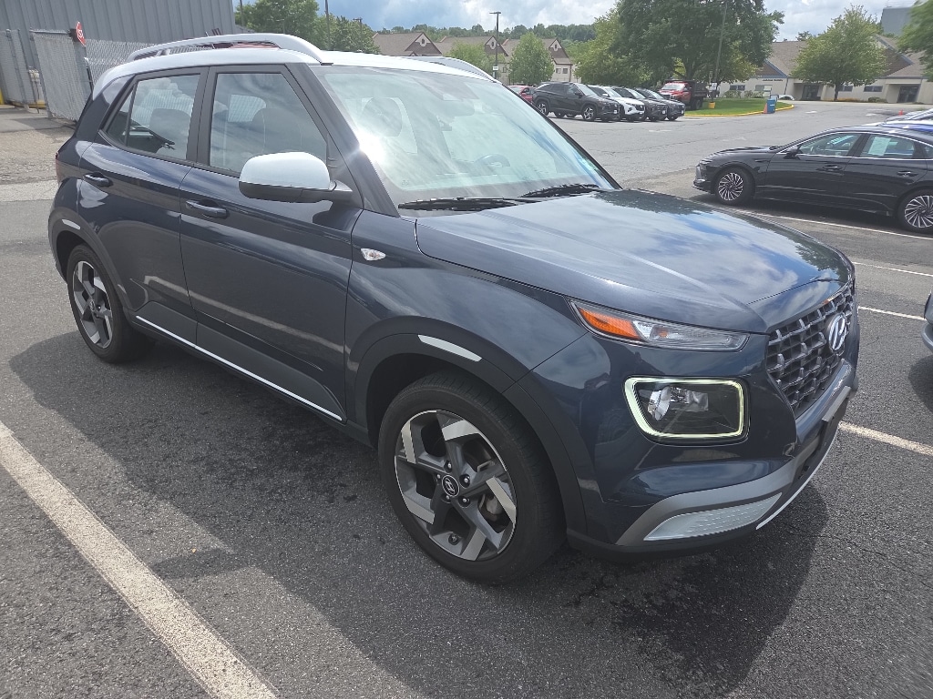 Used 2023 Hyundai Venue Limited Sport Utility