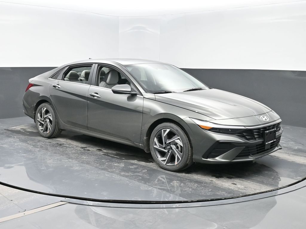 New 2026 Hyundai Elantra Limited Sedan