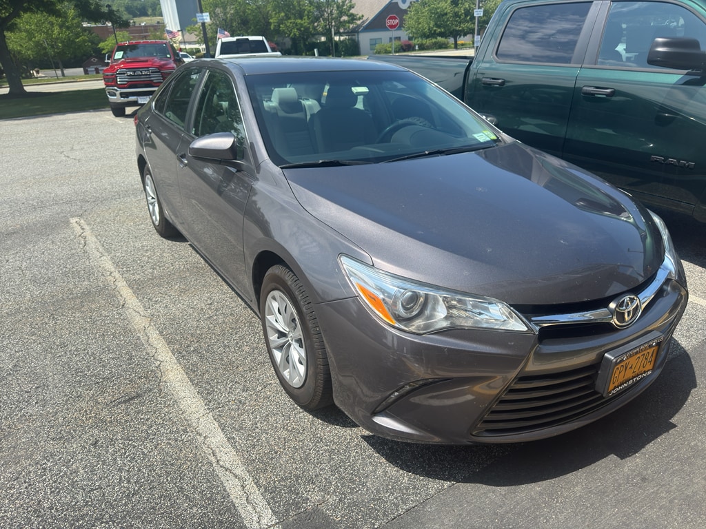 Used 2015 Toyota Camry LE with VIN 4T4BF1FKXFR503155 for sale in Goshen, NY