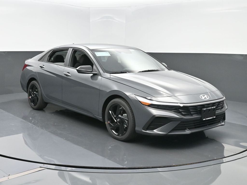 2026 Hyundai Elantra SEL's photo