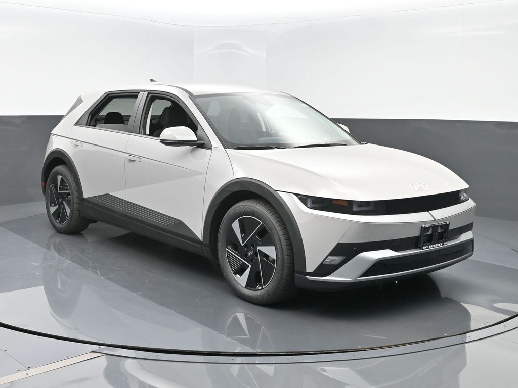 2025 Hyundai IONIQ 5 SE's photo