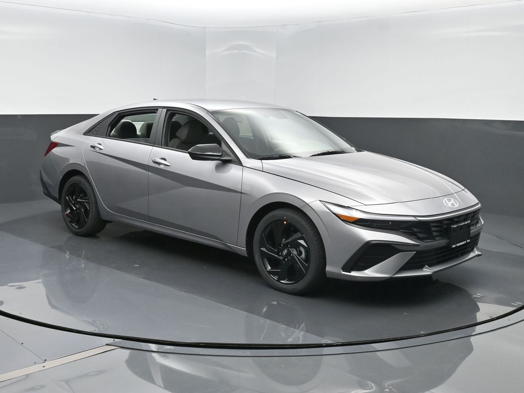 2026 Hyundai Elantra SEL's photo