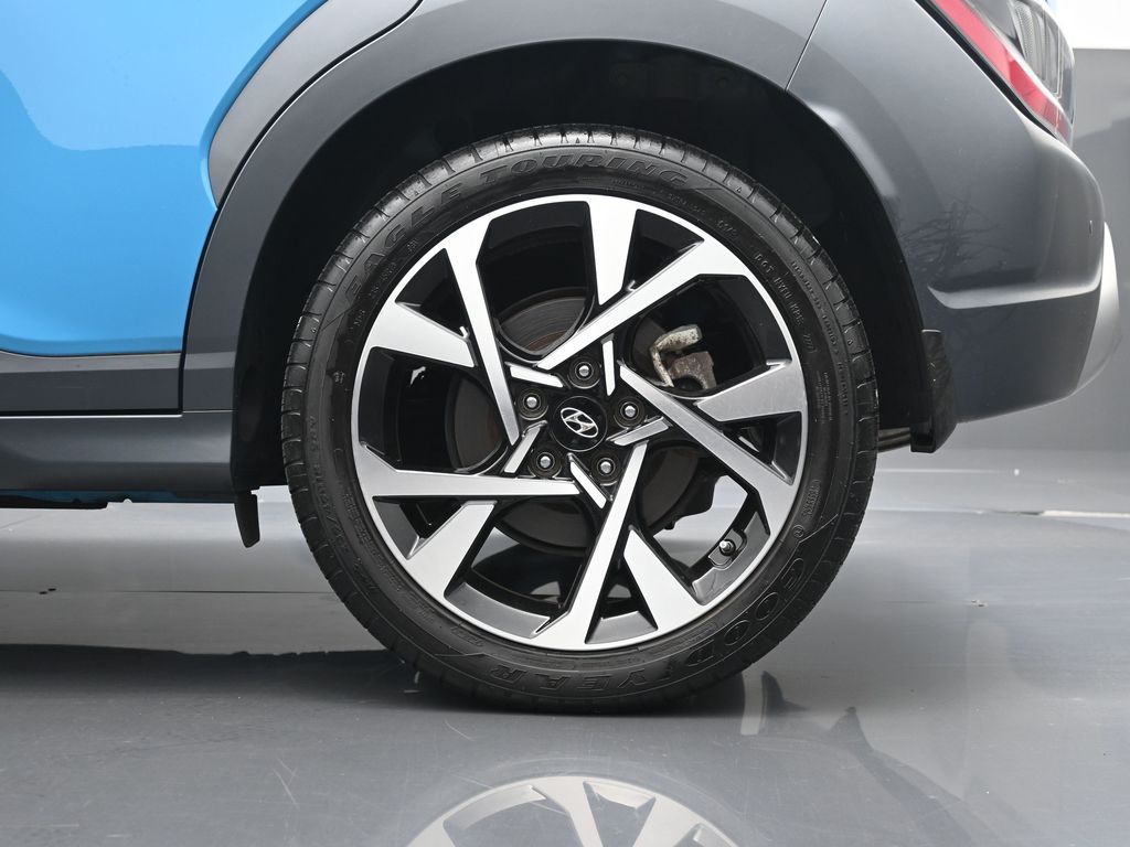 2023 Hyundai Kona Limited photo 2