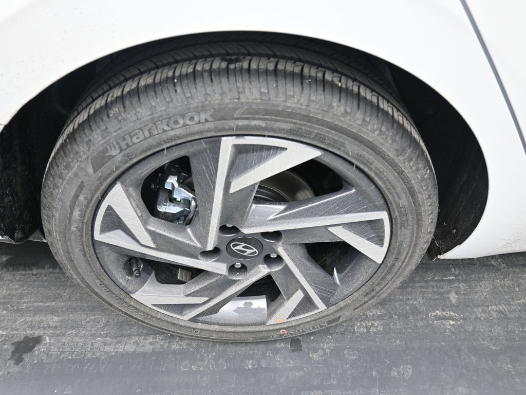 New 2026 Hyundai Elantra Hybrid Limited Sedan