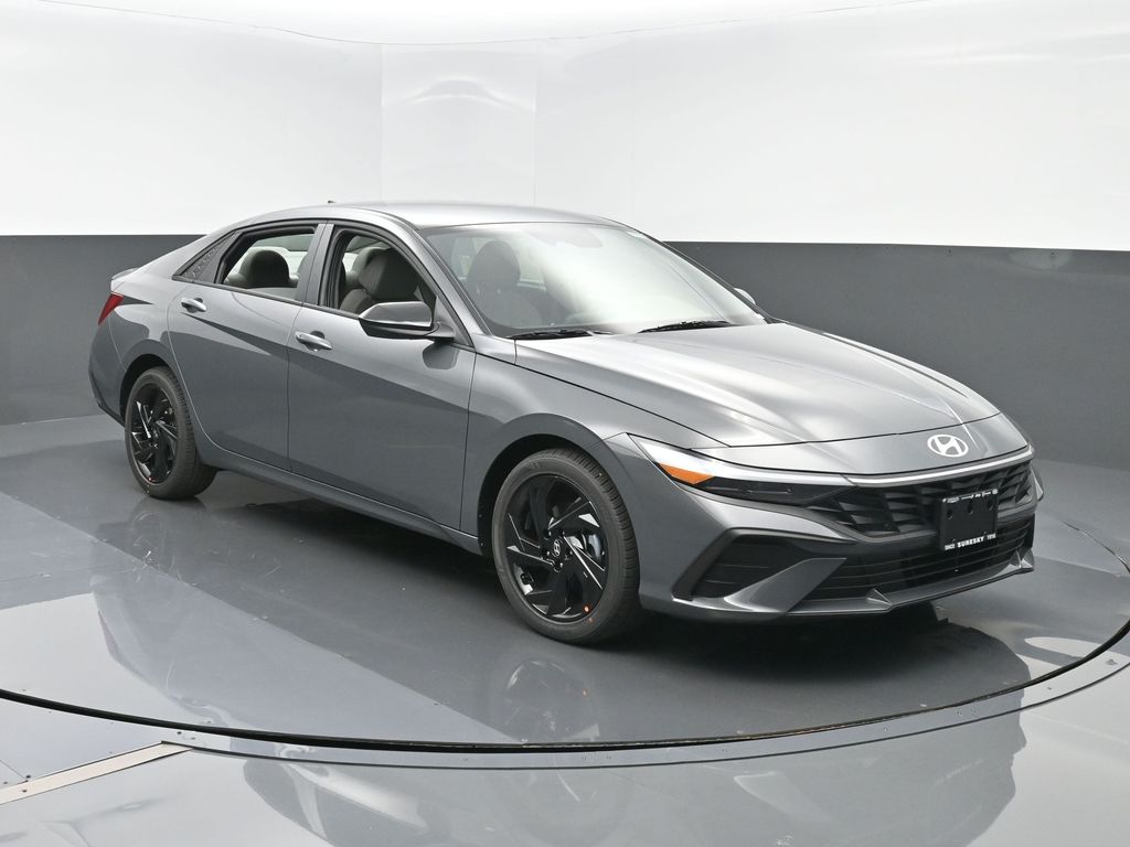 2026 Hyundai Elantra SEL's photo