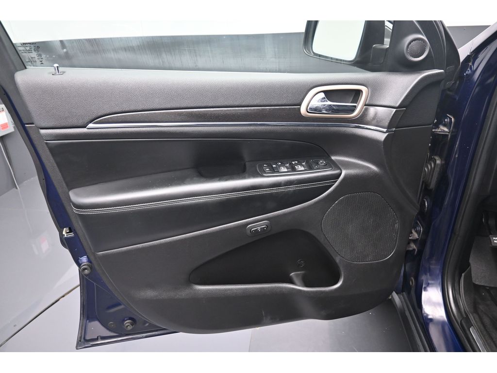 Used 2017 Jeep Grand Cherokee Limited with VIN 1C4RJFBGXHC809372 for sale in Goshen, NY