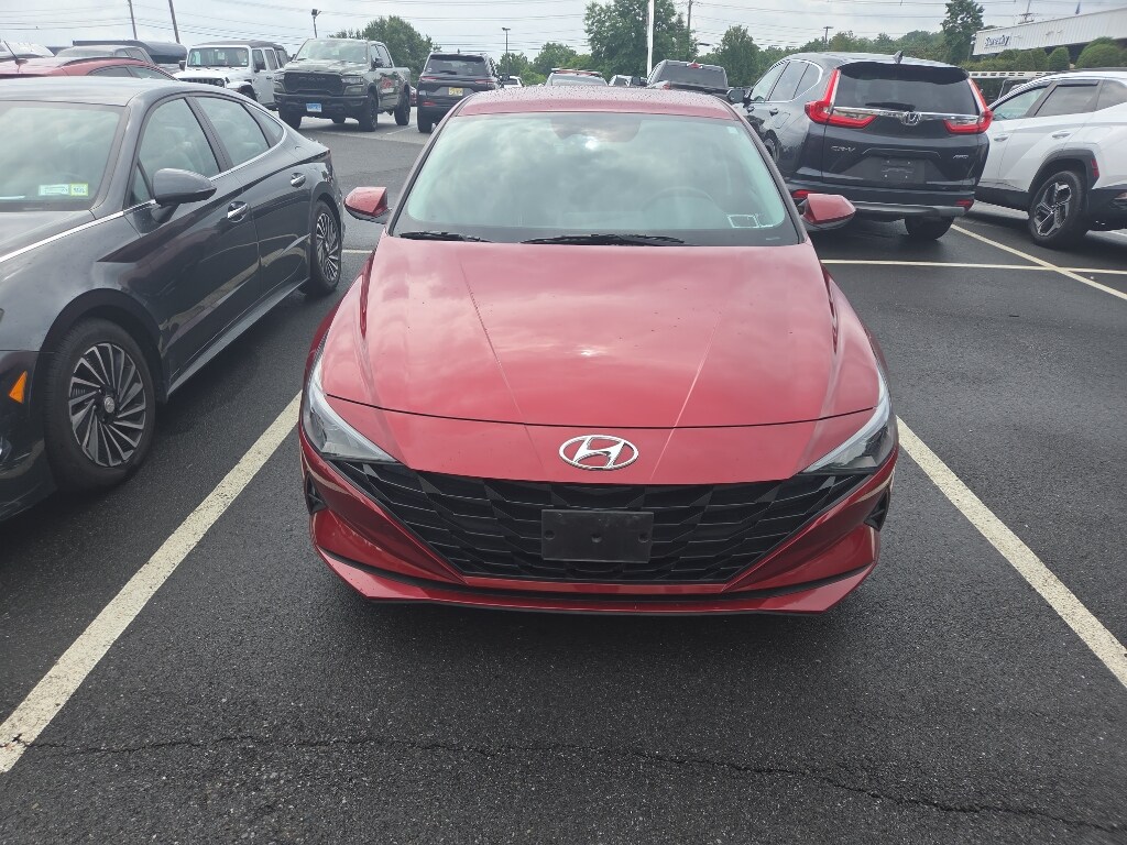 Used 2023 Hyundai Elantra SEL Sedan