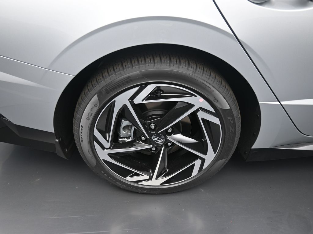 2026 Hyundai Sonata SEL Sport photo 2