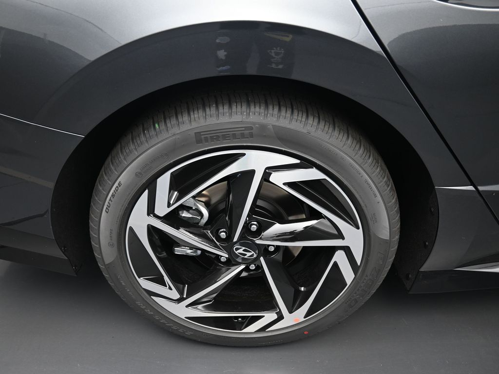 2026 Hyundai Sonata SEL Sport photo 2