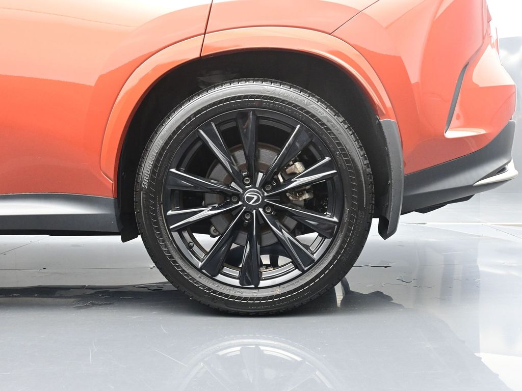 2024 Lexus NX 350 F SPORT Handling photo 2