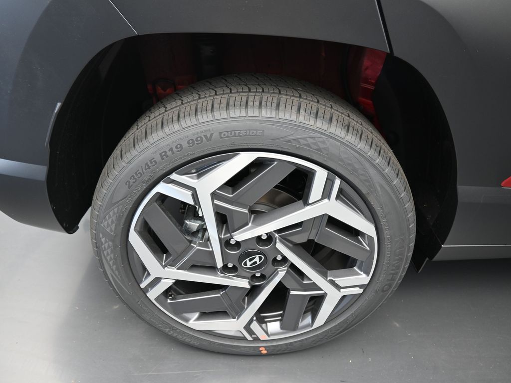 2026 Hyundai Kona SEL photo 2