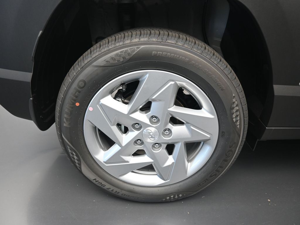 2026 Hyundai Kona SE photo 2