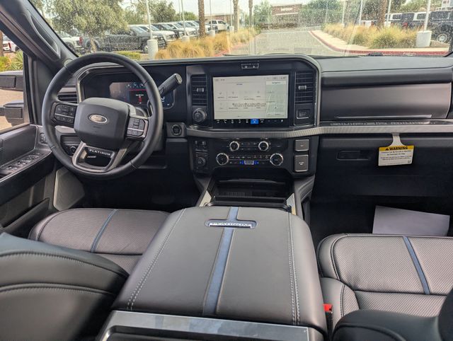 2026 Ford F-250 Super Duty Platinum - Photo 17