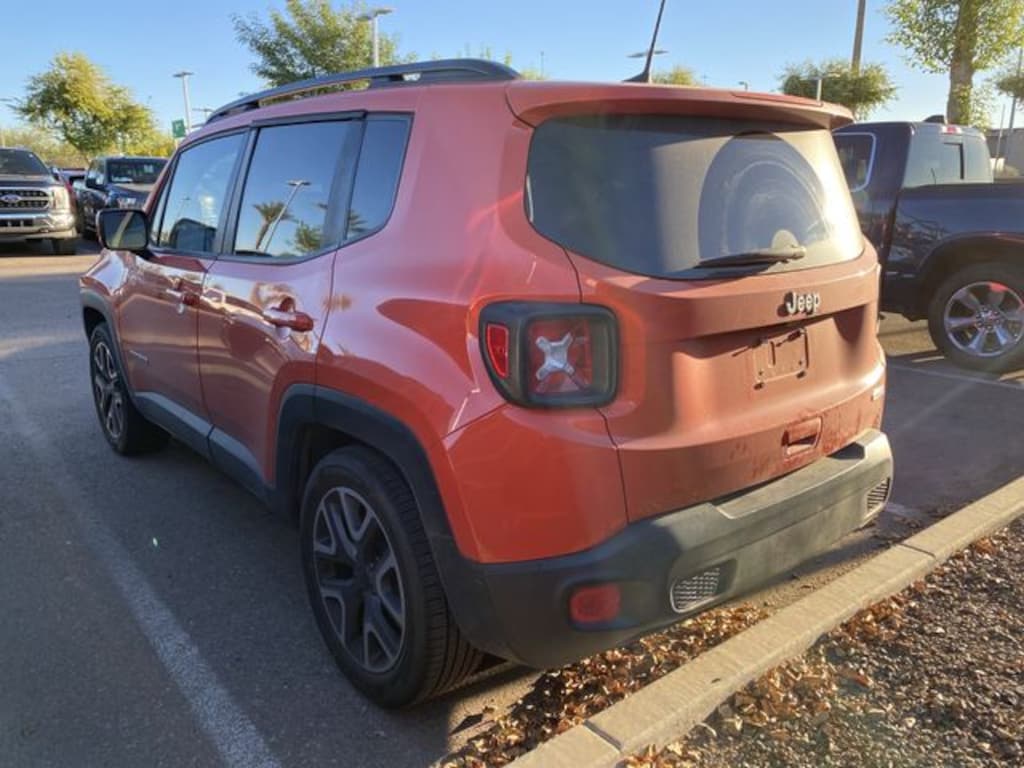 Used 2018 Jeep Renegade Latitude FWD SUV