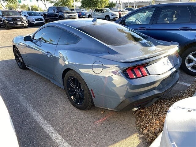 2024 Ford Mustang GT photo 2