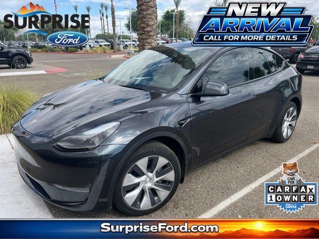 2024 Tesla Model Y Long Range Rear Wheel Drive's photo